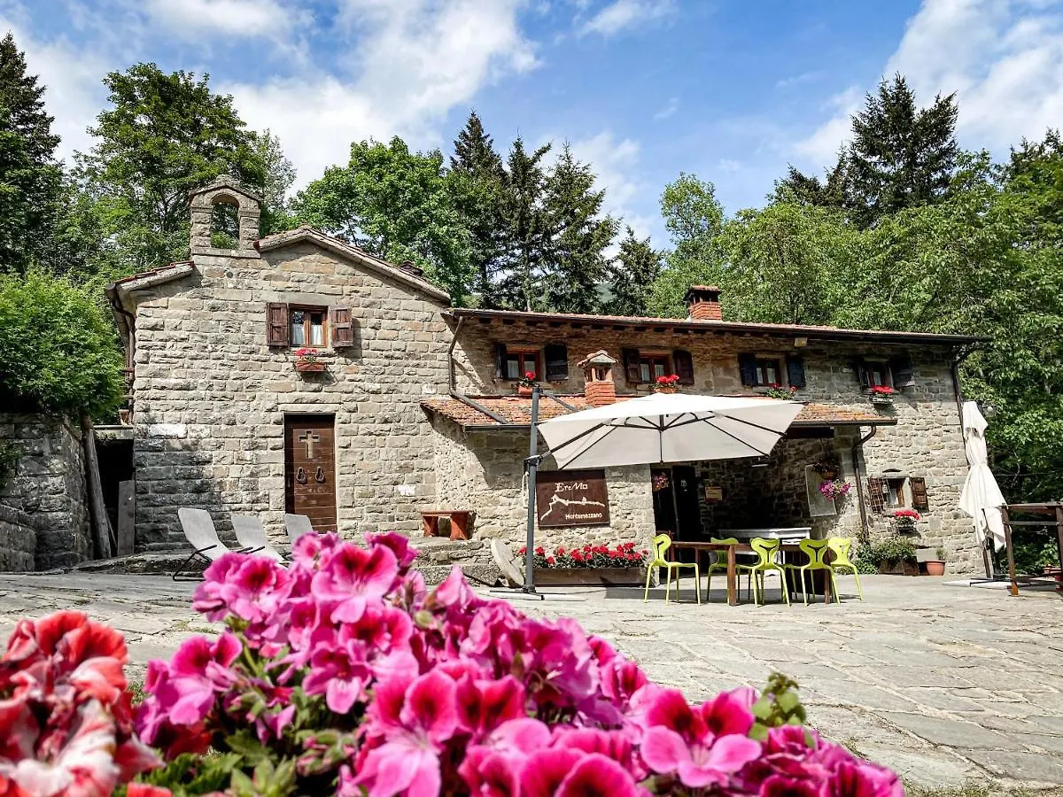 Farm stay Eremo Montemezzano Villa Pratovecchio Italy