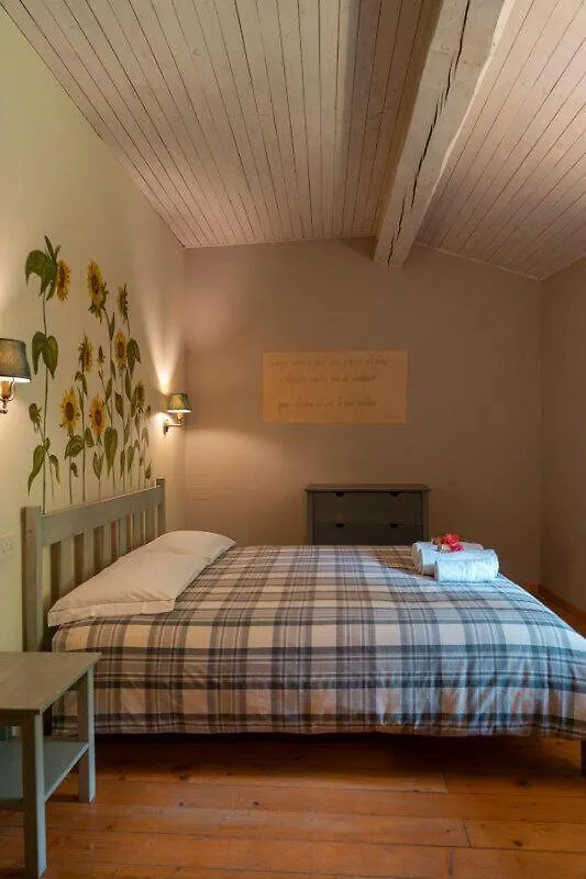 Farm stay Eremo Montemezzano Villa Pratovecchio